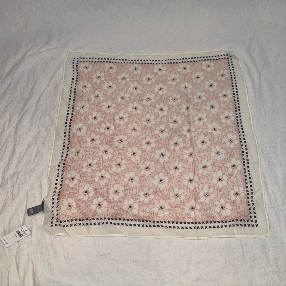 Brand New Aerie Women’s Floral Bandana White/Pink/Black 20.5” X 21”
